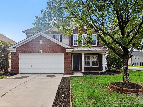 4022 Houldsworth Drive , Charlotte, NC 28213