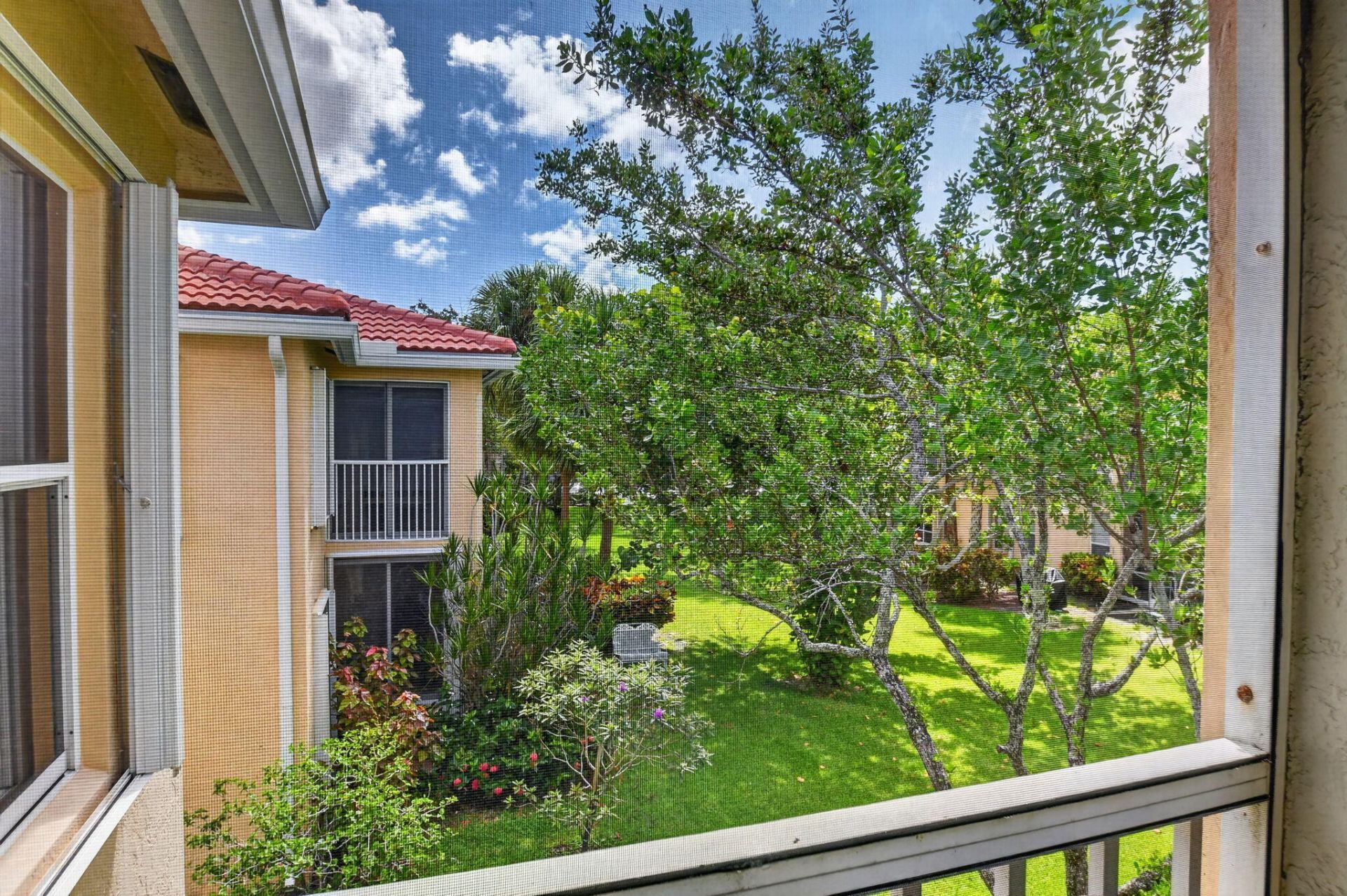12447 Crystal Pointe Drive, Unit 201, Boynton Beach, FL 33437 Photo