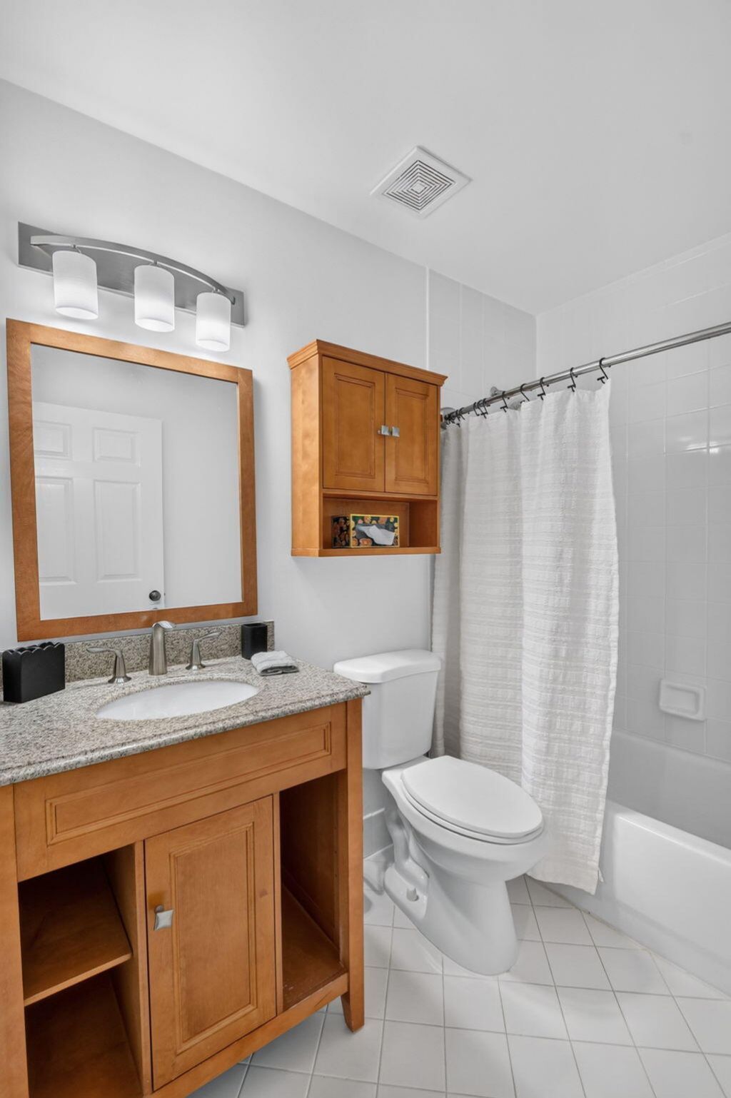 12447 Crystal Pointe Drive, Unit 201, Boynton Beach, FL 33437 Photo