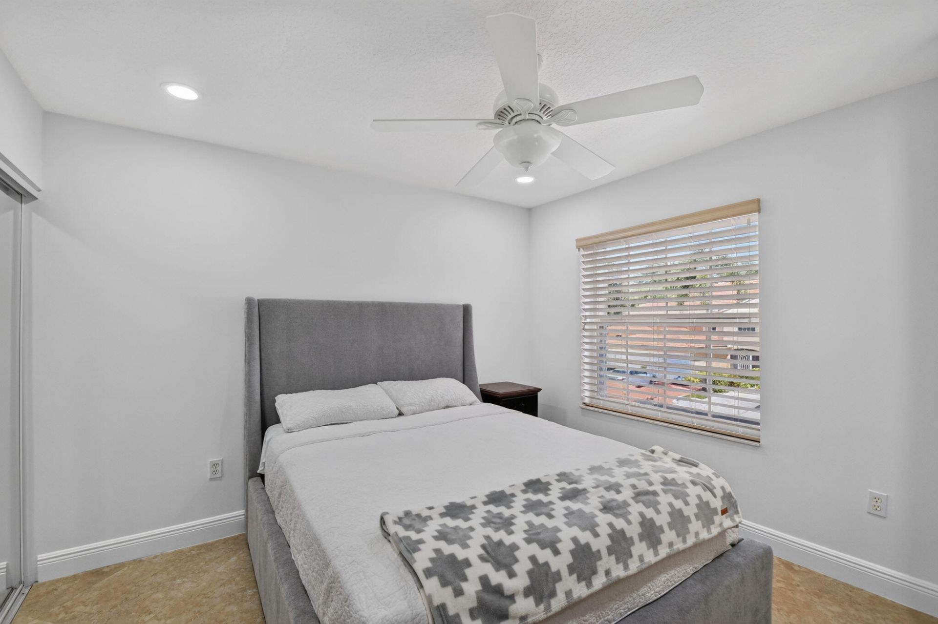 12447 Crystal Pointe Drive, Unit 201, Boynton Beach, FL 33437 Photo
