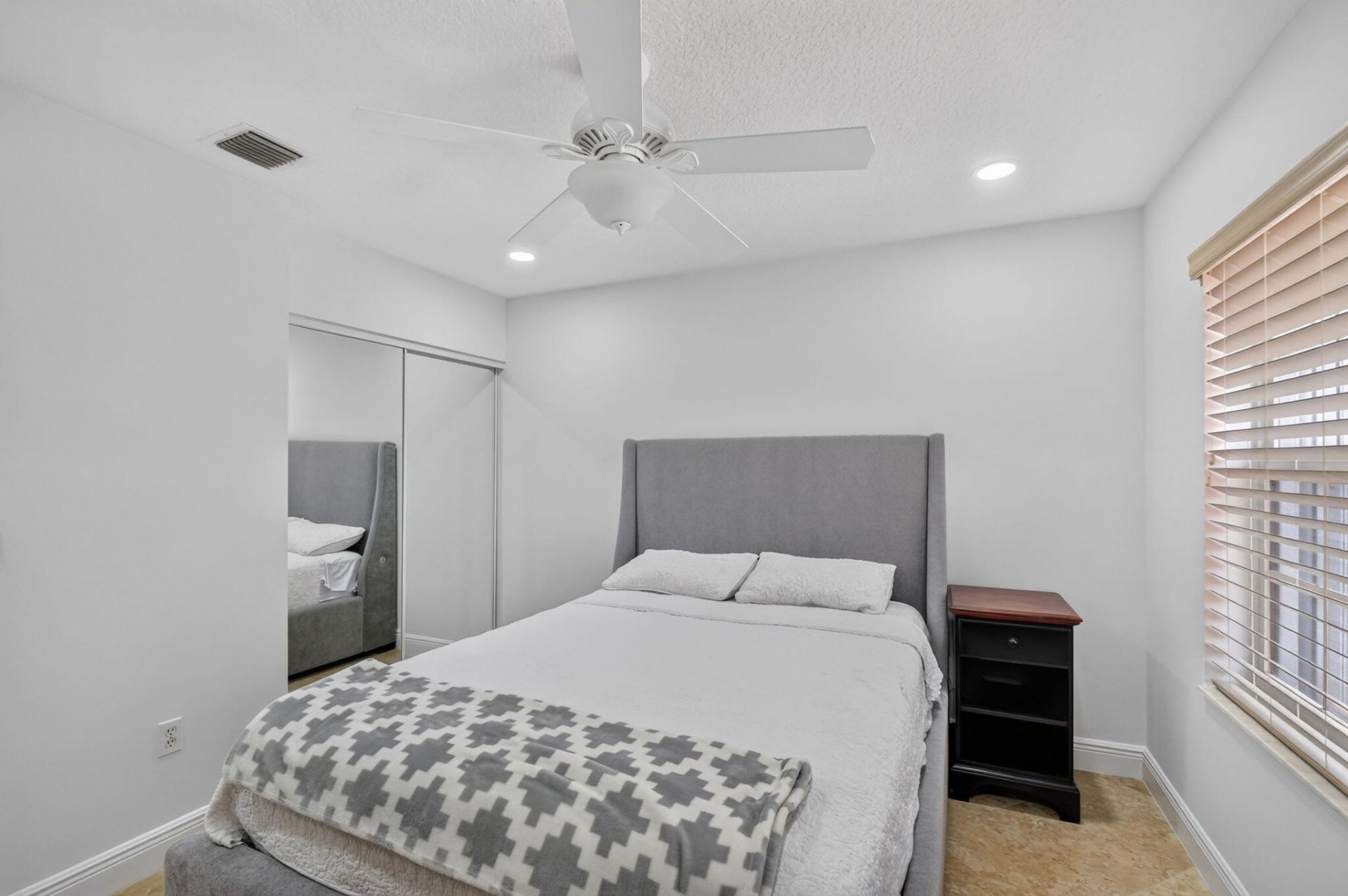 12447 Crystal Pointe Drive, Unit 201, Boynton Beach, FL 33437 Photo