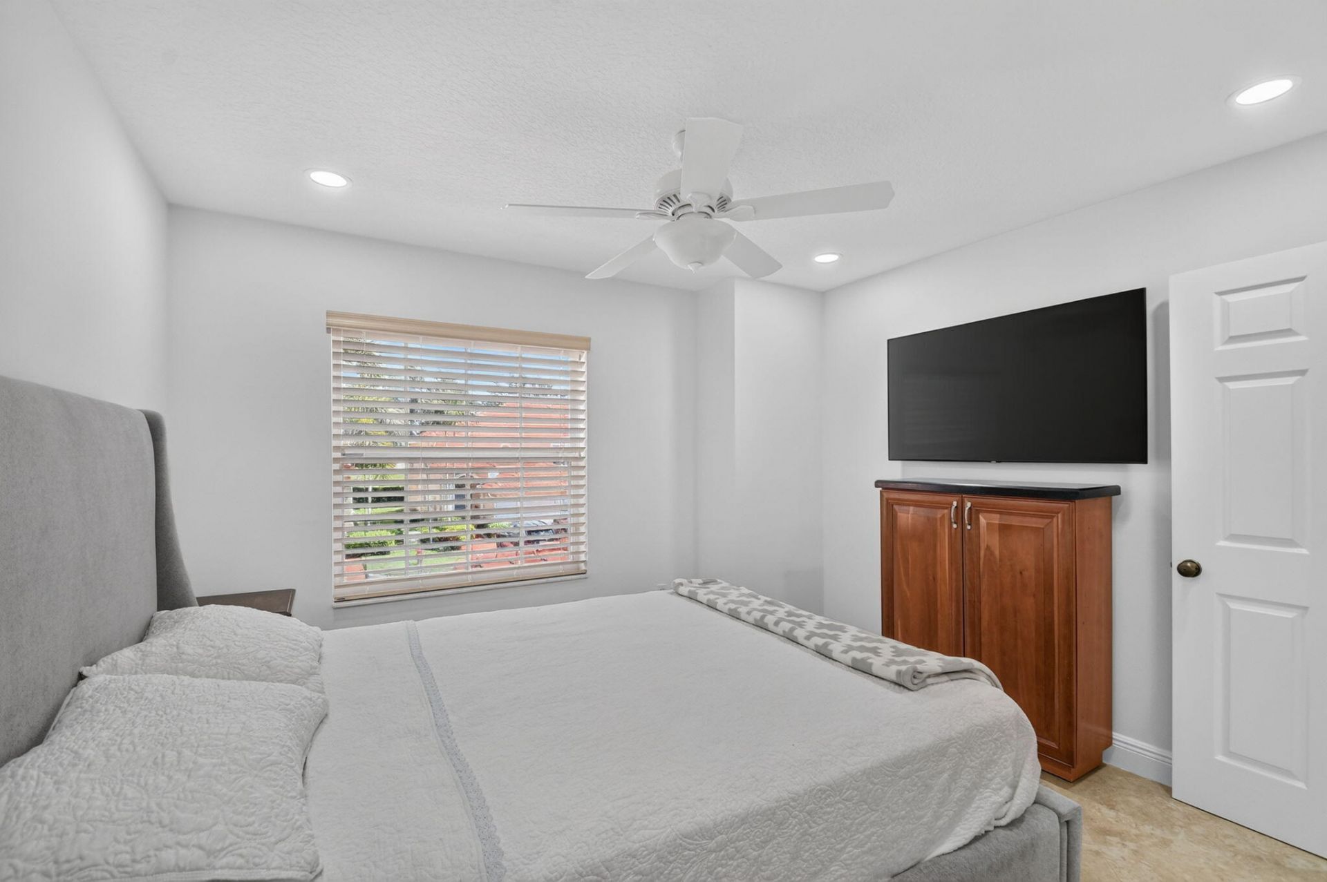 12447 Crystal Pointe Drive, Unit 201, Boynton Beach, FL 33437 Photo