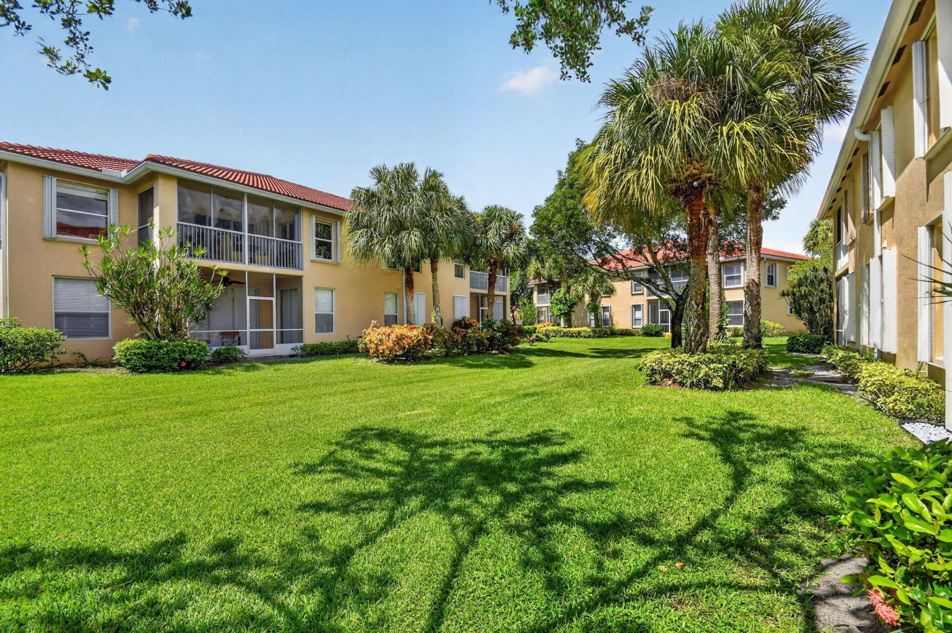 12447 Crystal Pointe Drive, Unit 201, Boynton Beach, FL 33437 Photo
