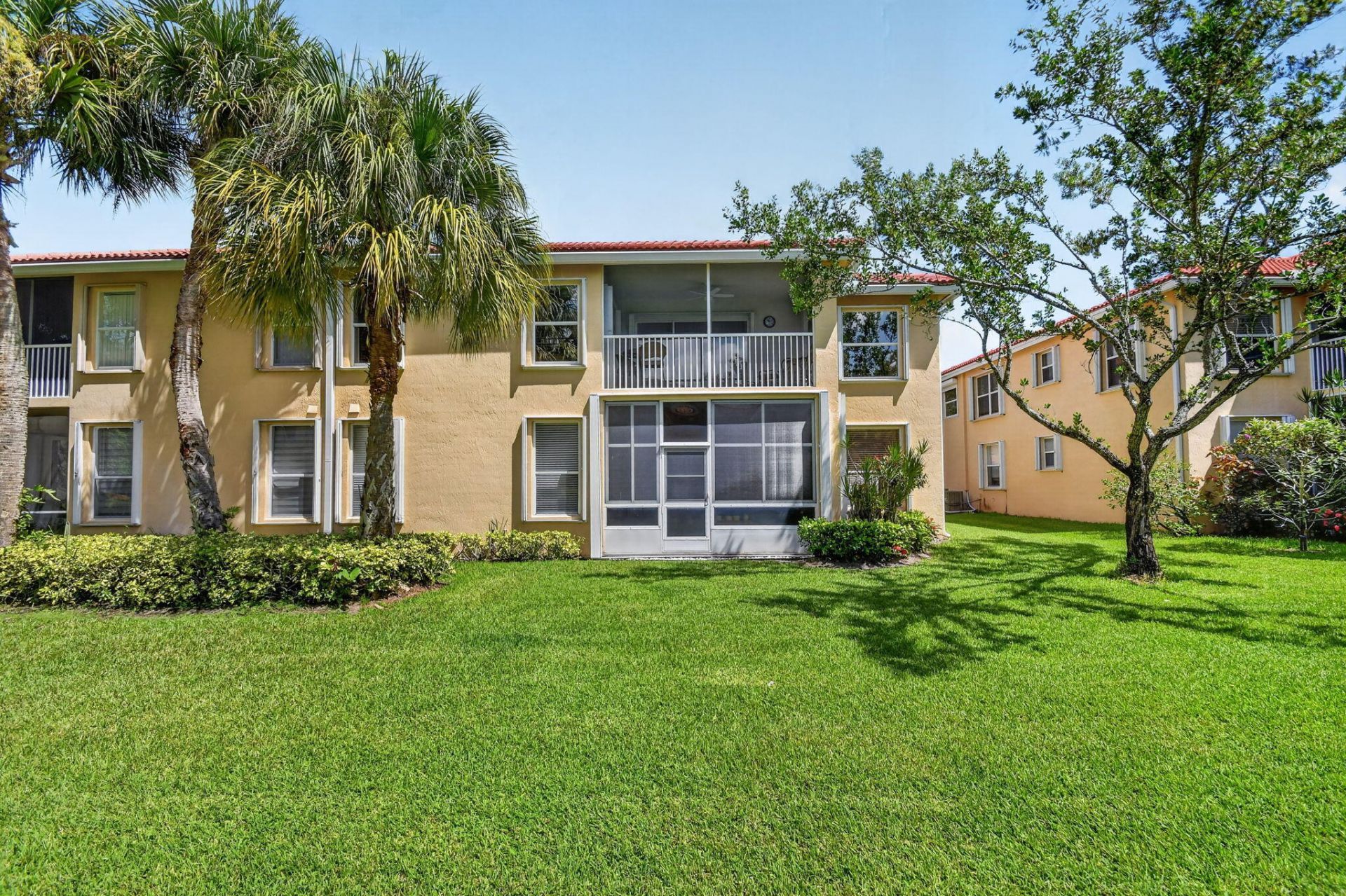 12447 Crystal Pointe Drive, Unit 201, Boynton Beach, FL 33437 Photo