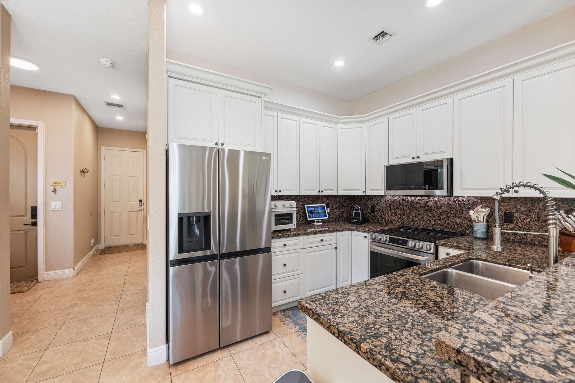 1323 NE 5th Terrace, Unit 1323, Fort Lauderdale, FL 33304 Photo