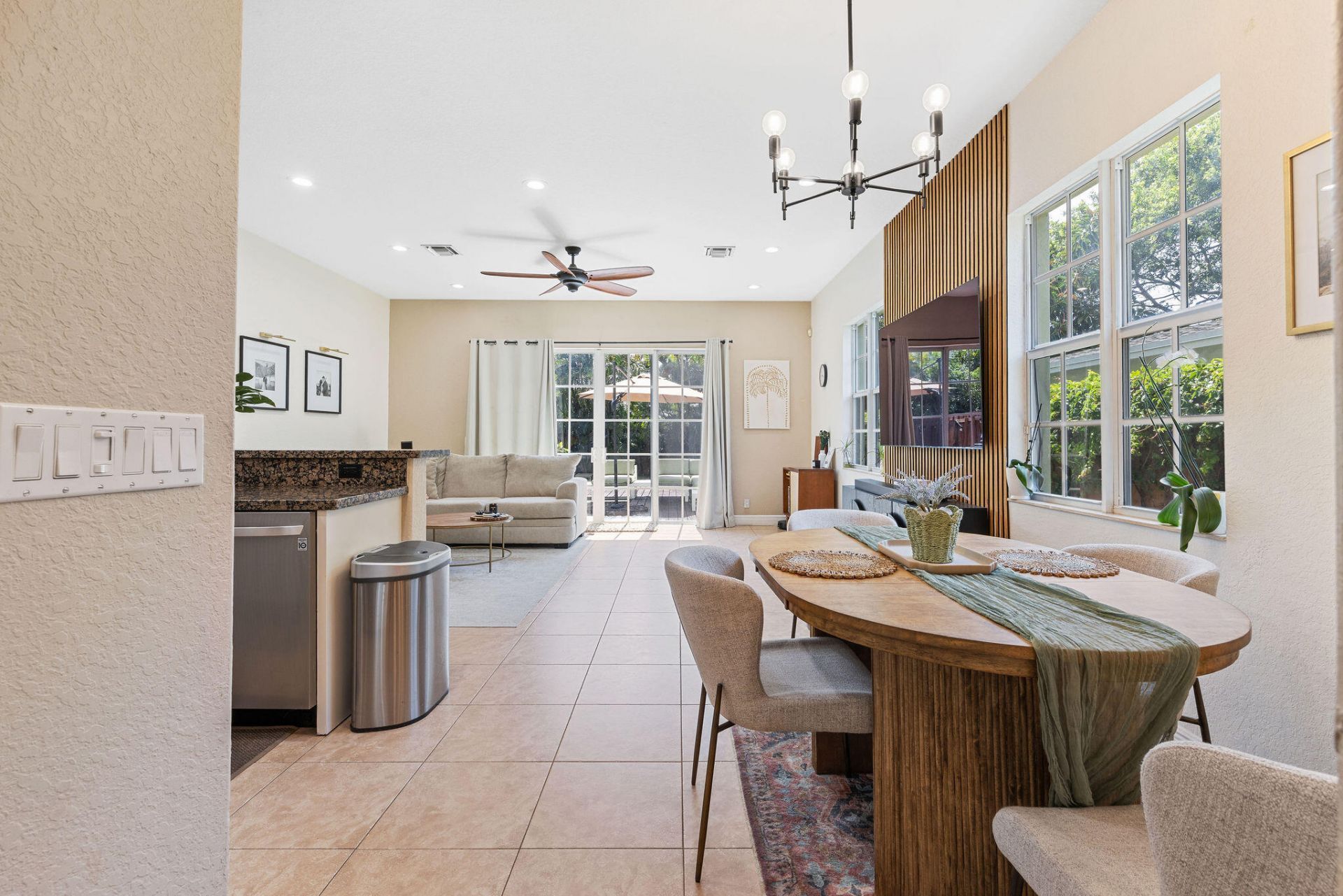 1323 NE 5th Terrace, Unit 1323, Fort Lauderdale, FL 33304 Photo