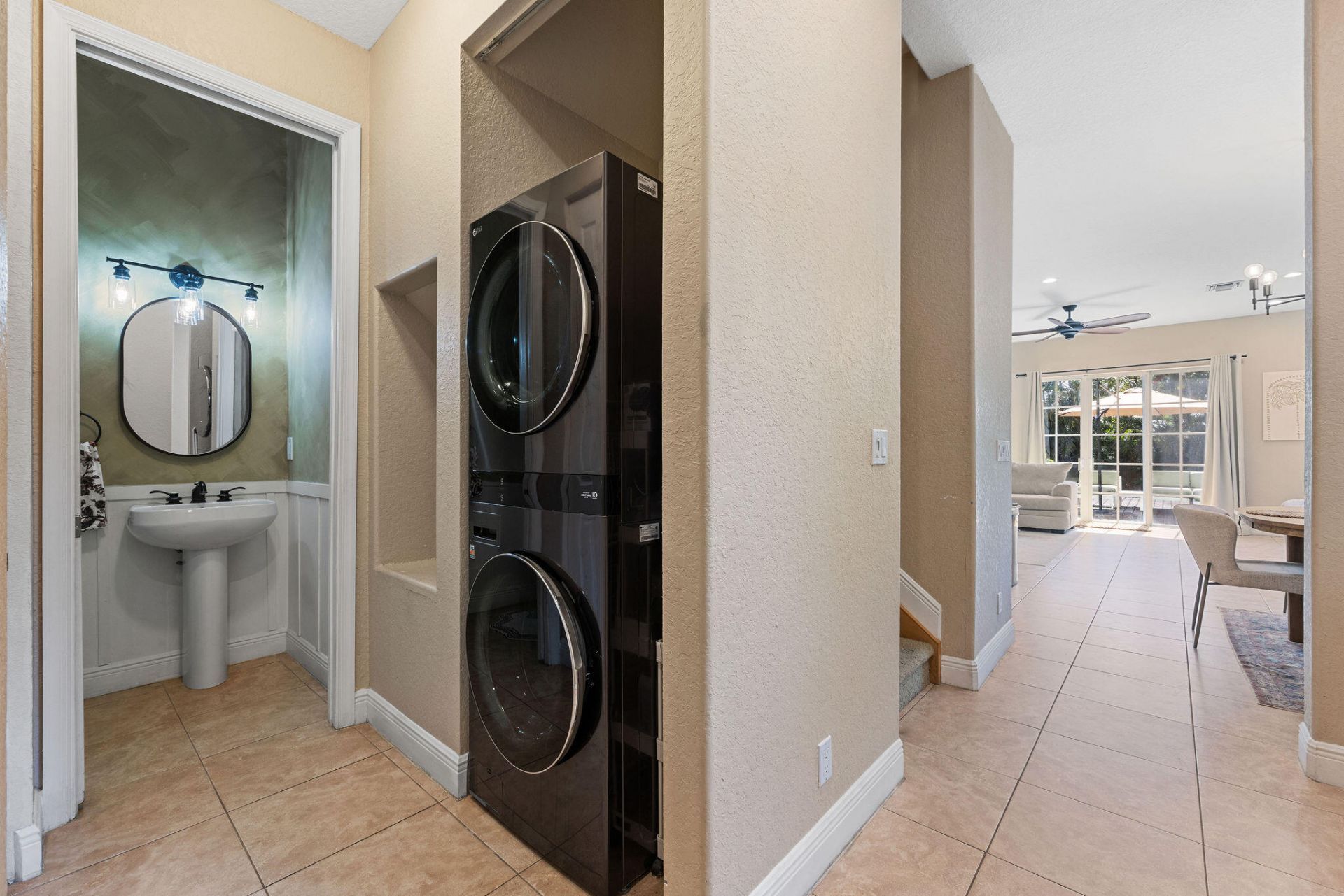 1323 NE 5th Terrace, Unit 1323, Fort Lauderdale, FL 33304 Photo