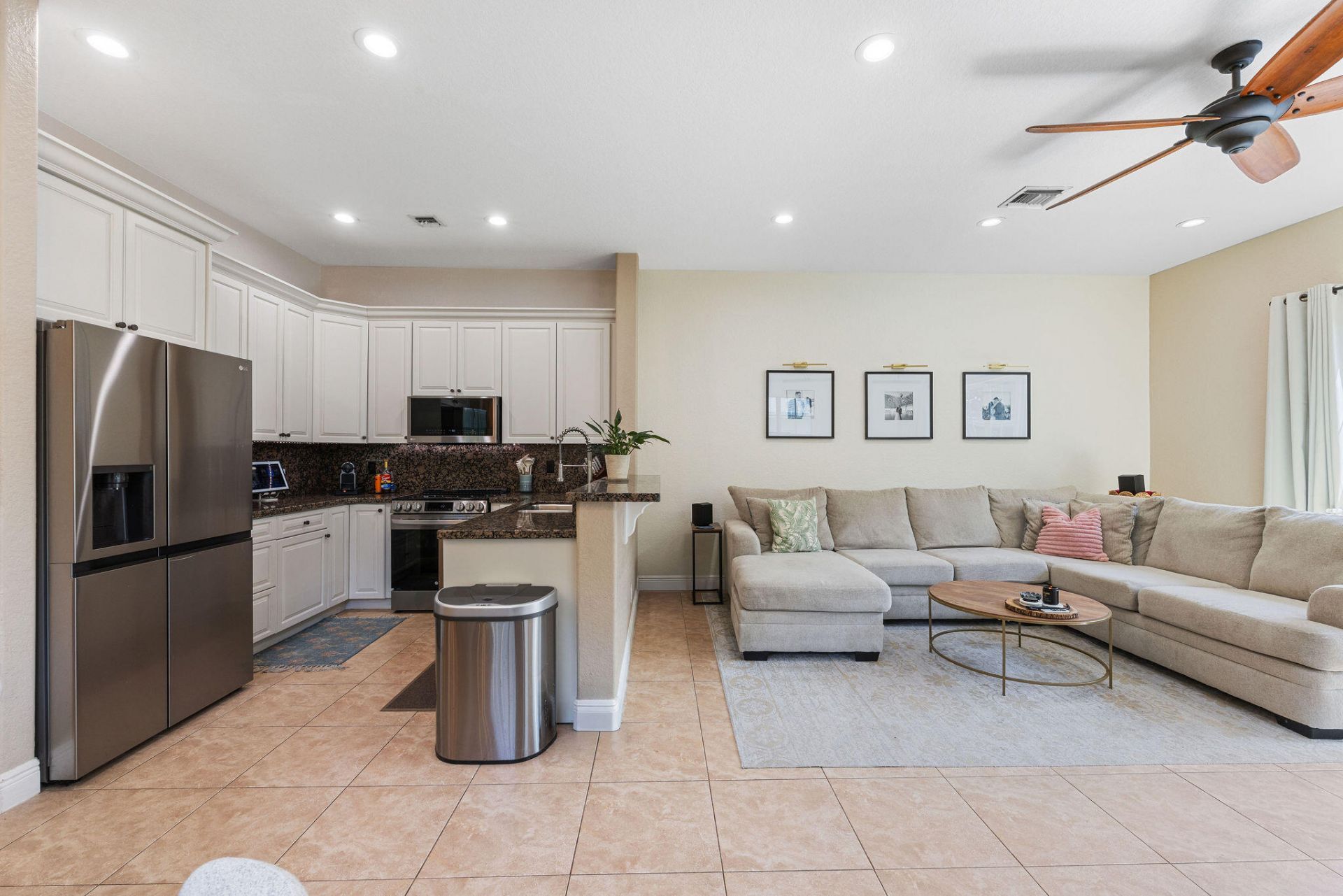 1323 NE 5th Terrace, Unit 1323, Fort Lauderdale, FL 33304 Photo