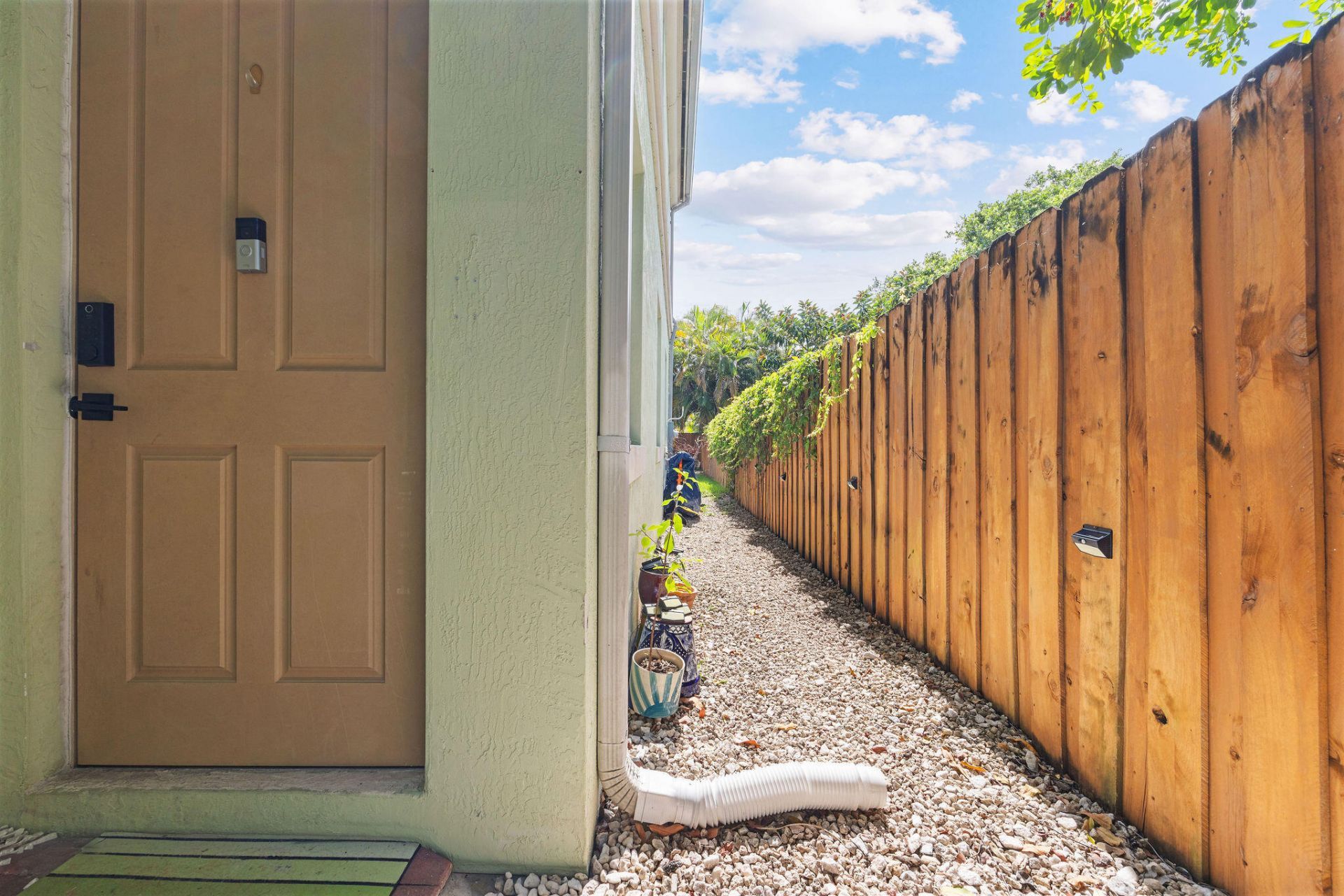 1323 NE 5th Terrace, Unit 1323, Fort Lauderdale, FL 33304 Photo