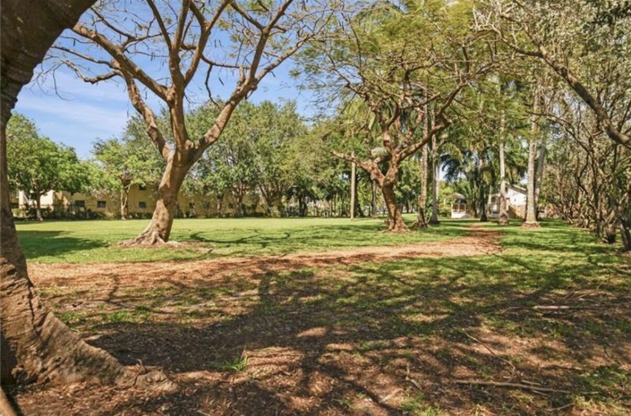 1323 NE 5th Terrace, Unit 1323, Fort Lauderdale, FL 33304 Photo