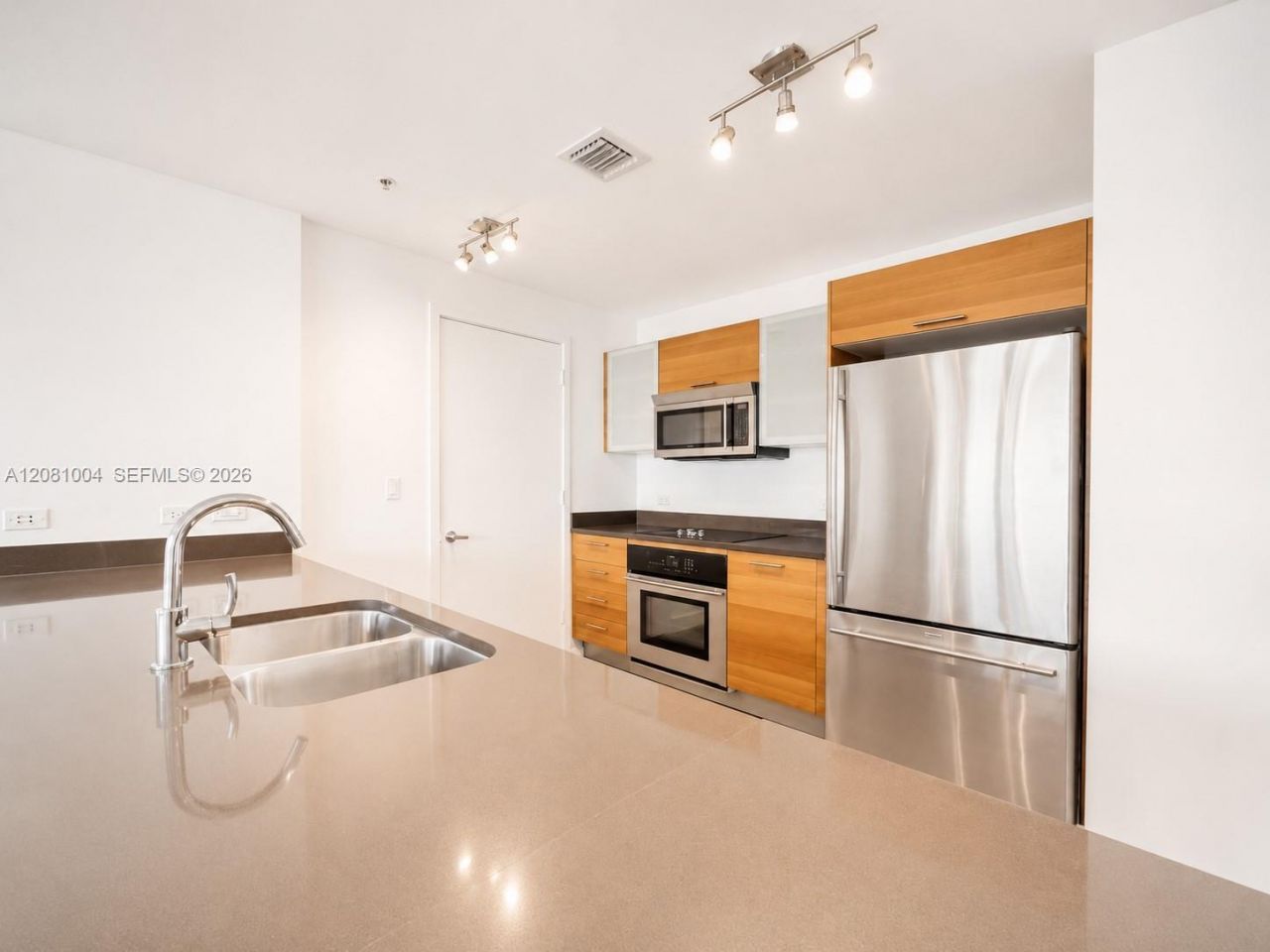 3301 NE 1st Ave, Unit H1604, Miami, FL 33137 Photo