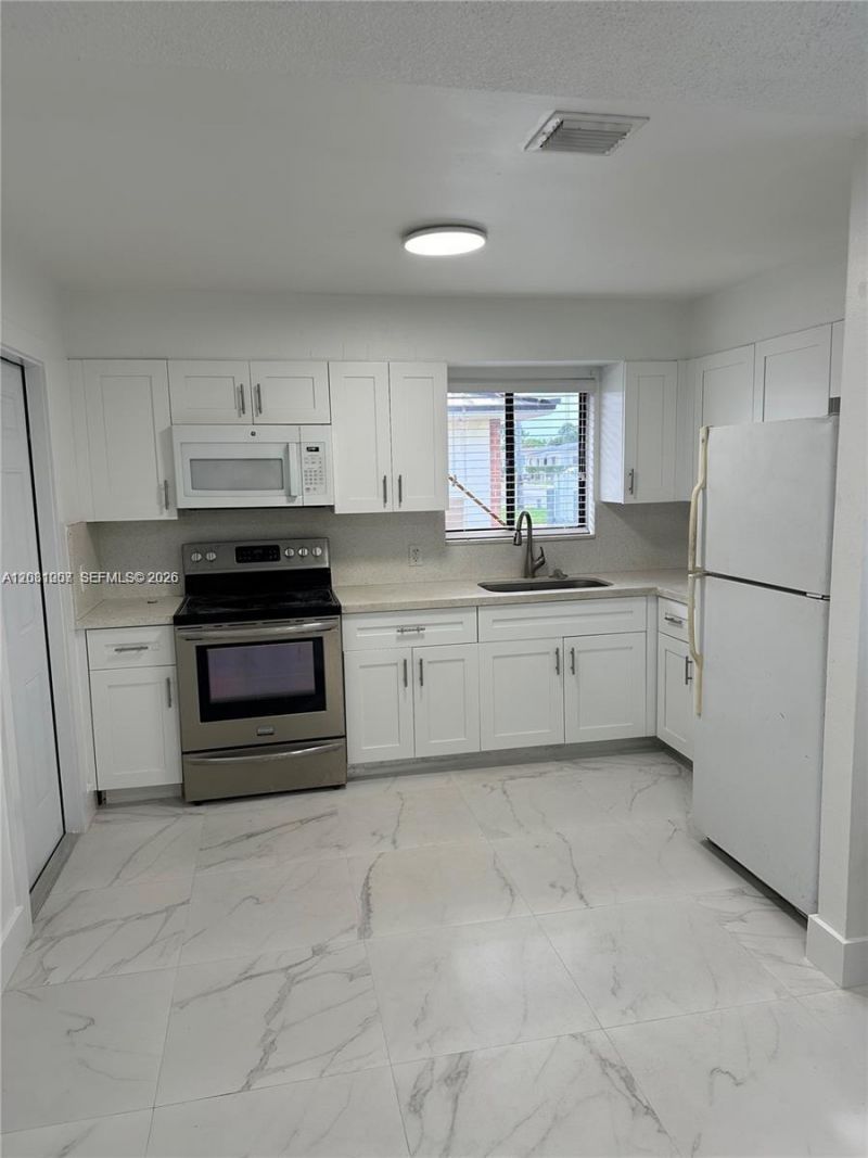 324 E 34th , Unit 1, Hialeah, FL 33013 Photo