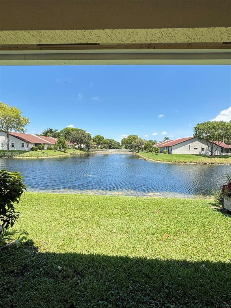 9241 Chambers St, Tamarac, FL 33321 Photo