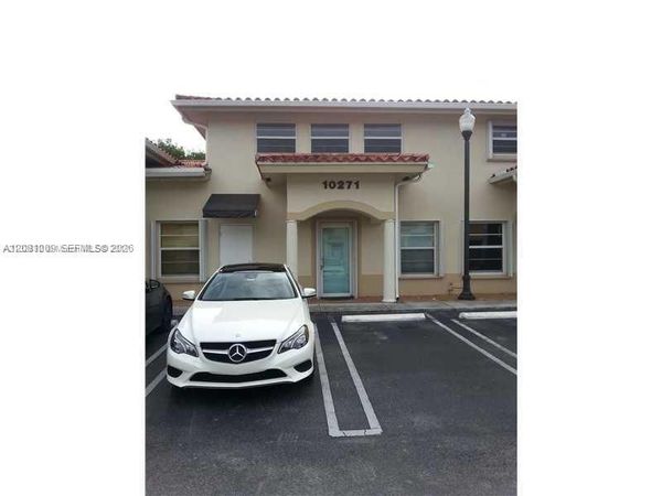 10271 SW 72nd St, Unit D-103, Miami, FL 33173