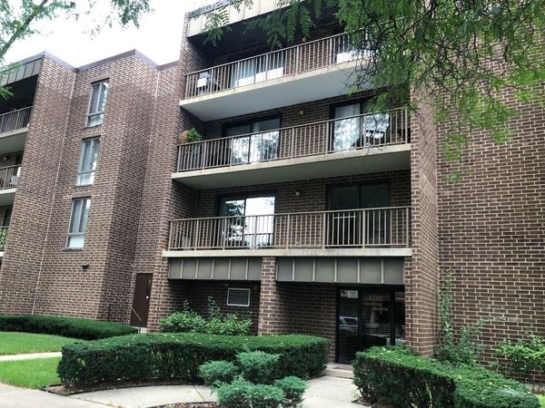 8350 W Addison Street, Unit 202, Chicago, IL 60634