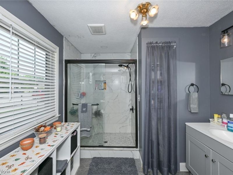 3277 Mayfair Road , Akron, OH 44312 Photo 13