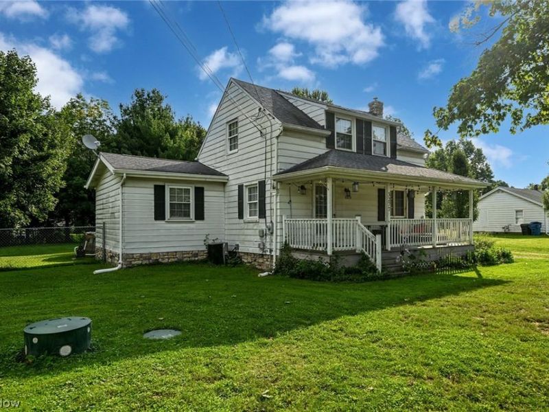 3277 Mayfair Road , Akron, OH 44312 Photo 2