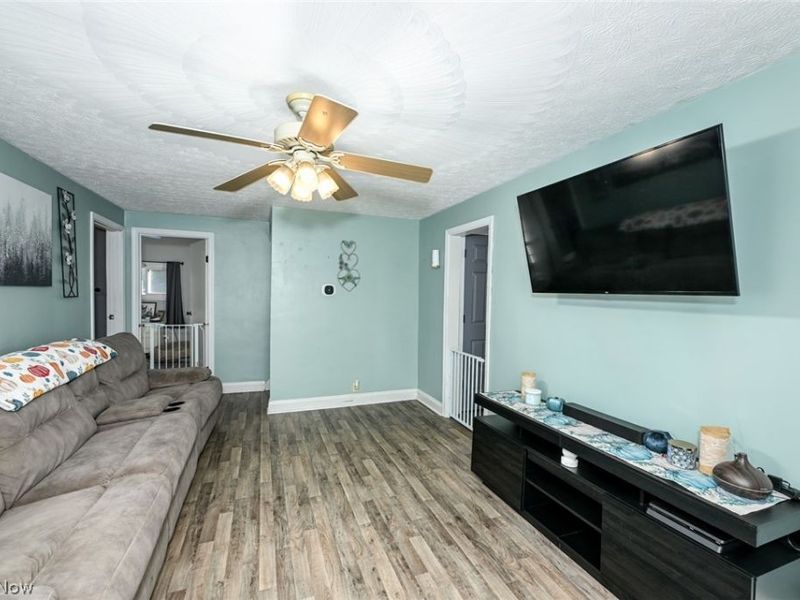 3277 Mayfair Road , Akron, OH 44312 Photo 6