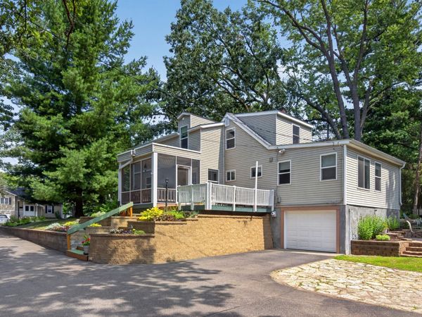 2577 County Road H W, New Brighton, MN 55112