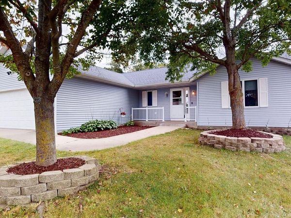 1007 Golfers Court SE, Rochester, MN 55904