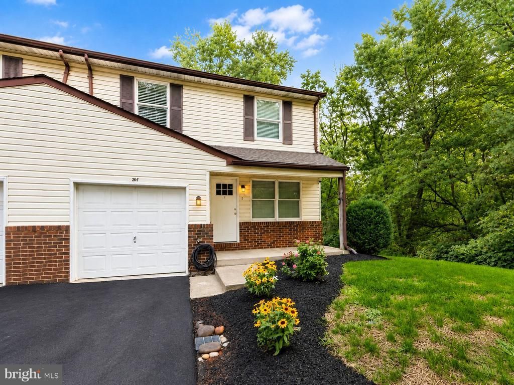 26 BOWLING GREEN AVENUE , MORRISVILLE, PA 19067
