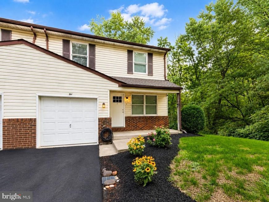 26 Bowling Green Avenue , Unit 6 (F), Morrisville, PA 19067 Main Photo