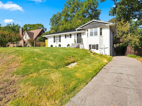 831 Sunnybrae Ave , Dyersburg, TN 38024