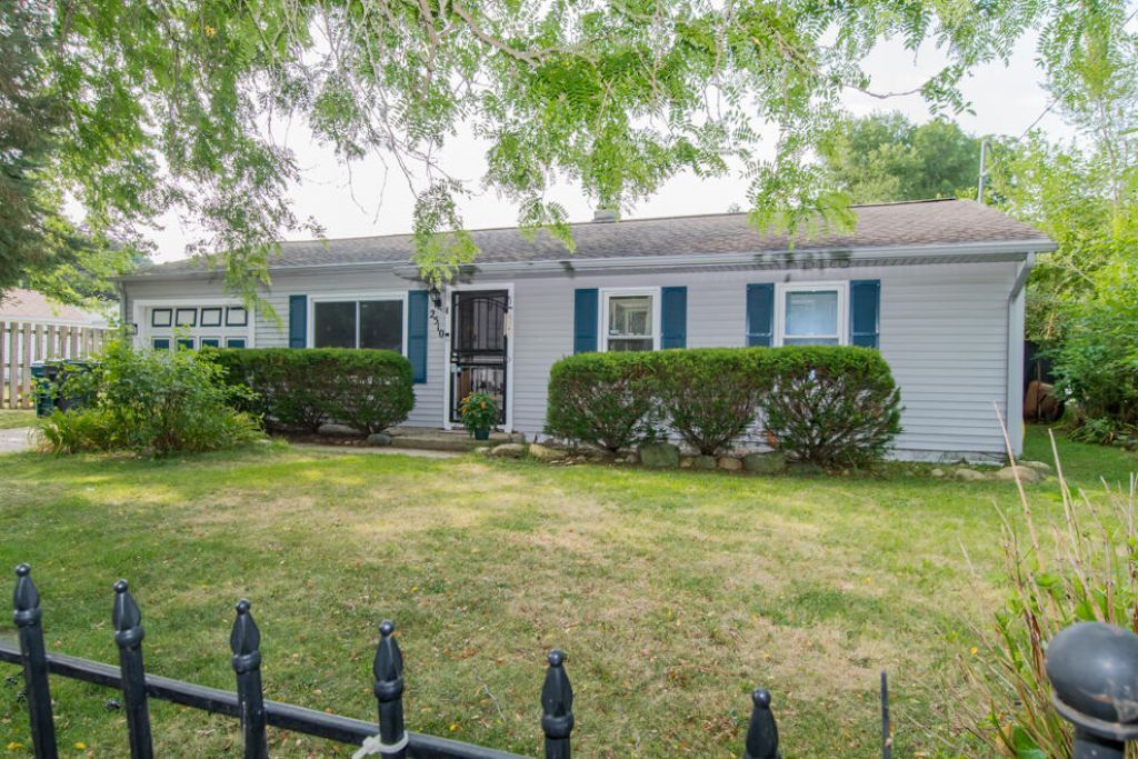 2510 Dexter Avenue, Kalamazoo, MI 49004 Main Photo
