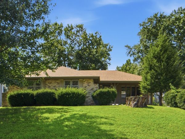 536 34th Street , West Des Moines, IA 50265