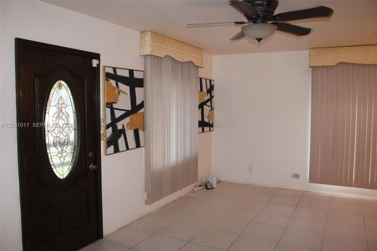665 NW 50th St , Miami, FL 33127 Photo