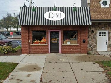 18441 MACK Avenue , Detroit, Mi 48236