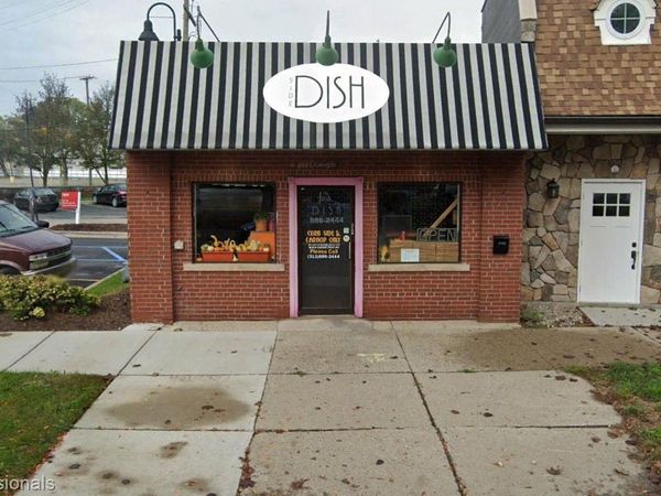 18441 MACK Avenue , Detroit, Mi 48236