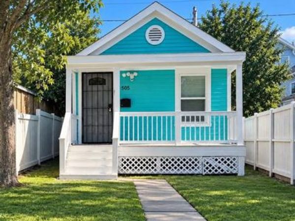 2505 Avenue L, Galveston, TX 77550