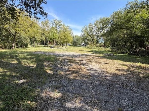 3001 N 42nd Street, Kansas City, KS 66104