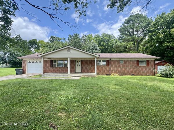 385 Bridge St, Graysville, TN 37338
