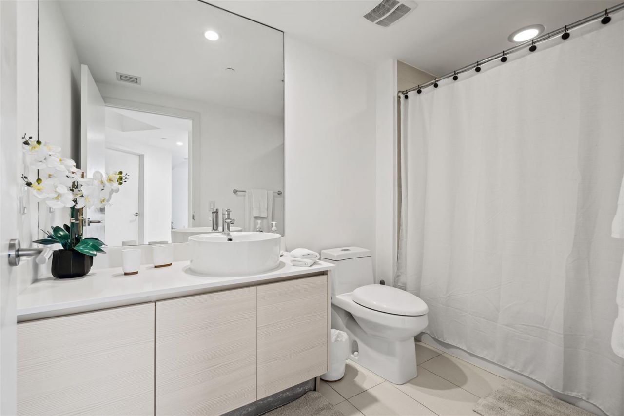 4250 Biscayne Boulevard, Unit 402, Miami, FL 33137 Photo