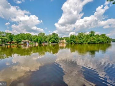 1915 LAKEVIEW PARKWAY, LOCUST GROVE, VA 22508