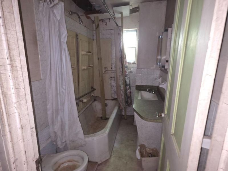 2460 Montana Avenue, Cincinnati, OH 45211 Photo 7