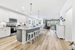140 Joyce Dr  photo 4