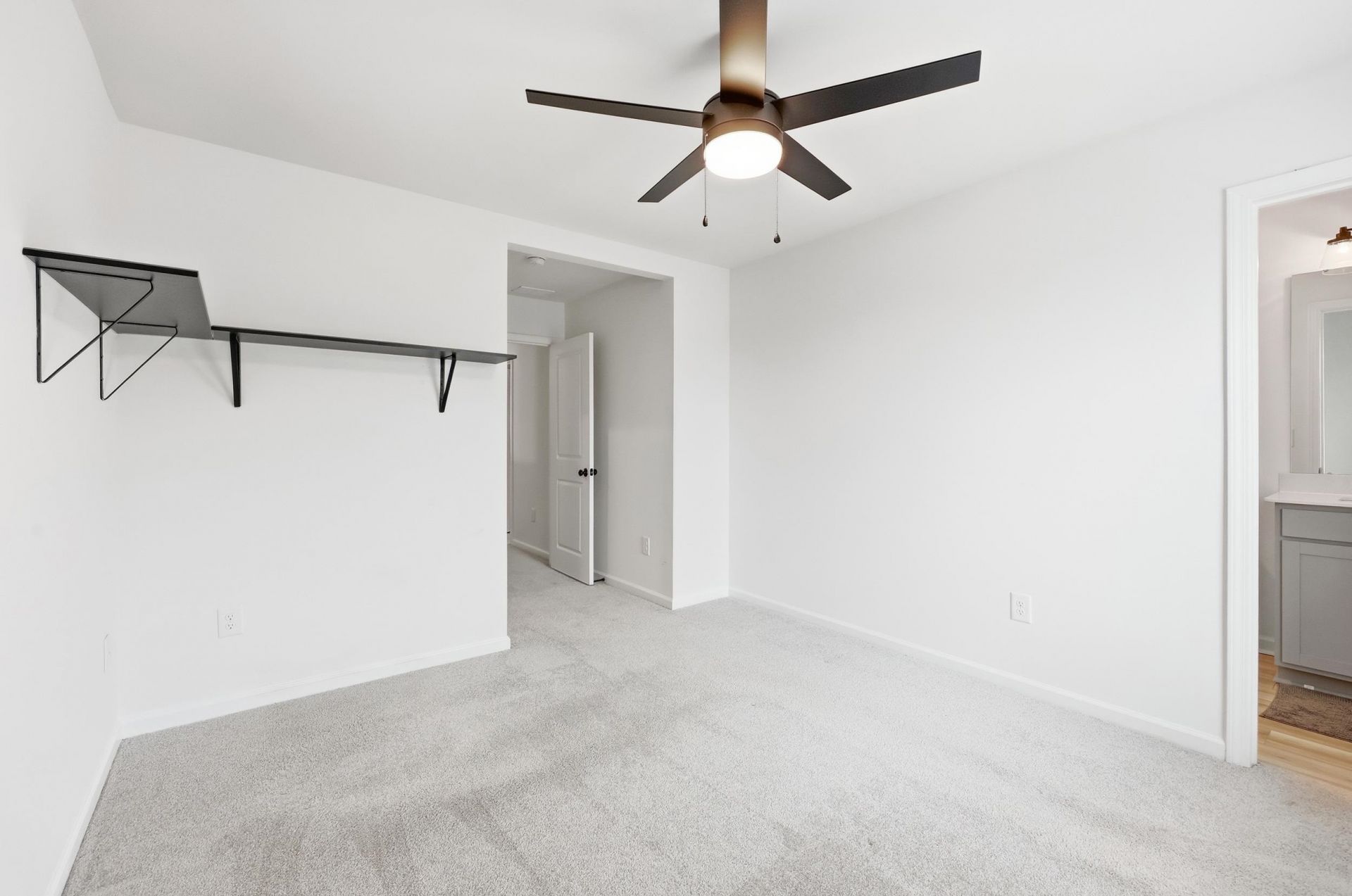 140 Joyce Dr  Photo 27