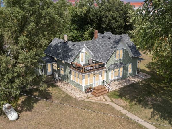 27765 476th St, Canton, SD 57013