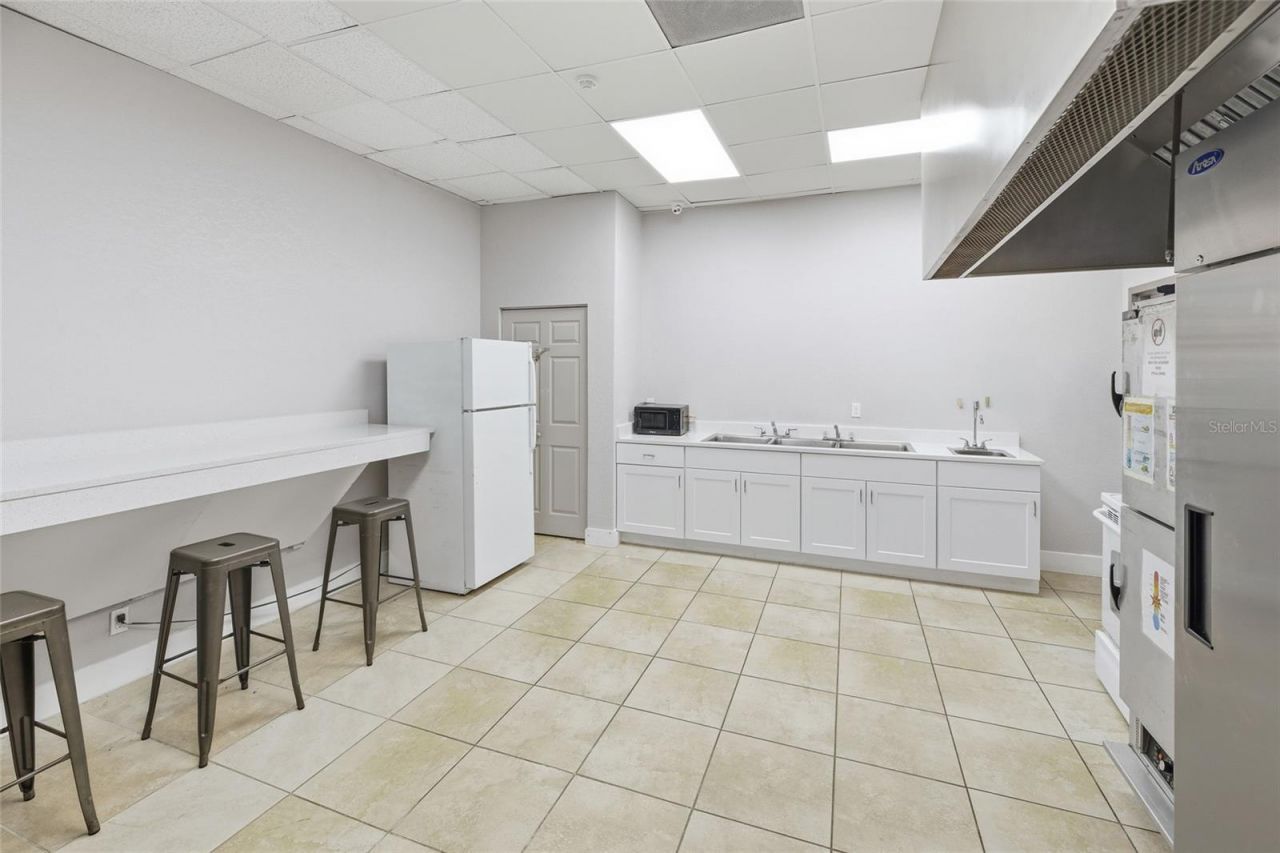 6837 Lakeville Road , Apopka, FL 32703 Photo