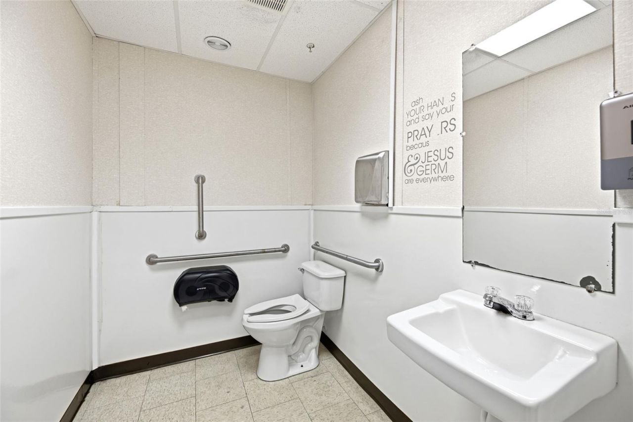 6837 Lakeville Road , Apopka, FL 32703 Photo