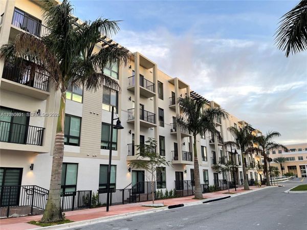8265 NW 41st St , Unit C-305, Doral, FL 33166