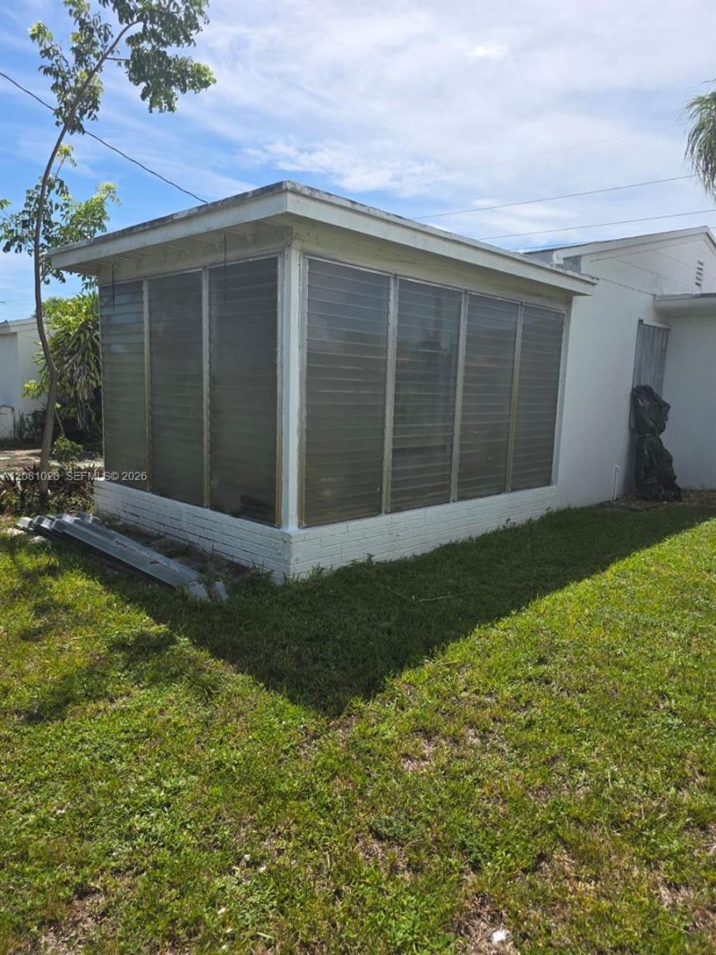 921 NE 163rd St, North Miami Beach, FL 33162 Photo
