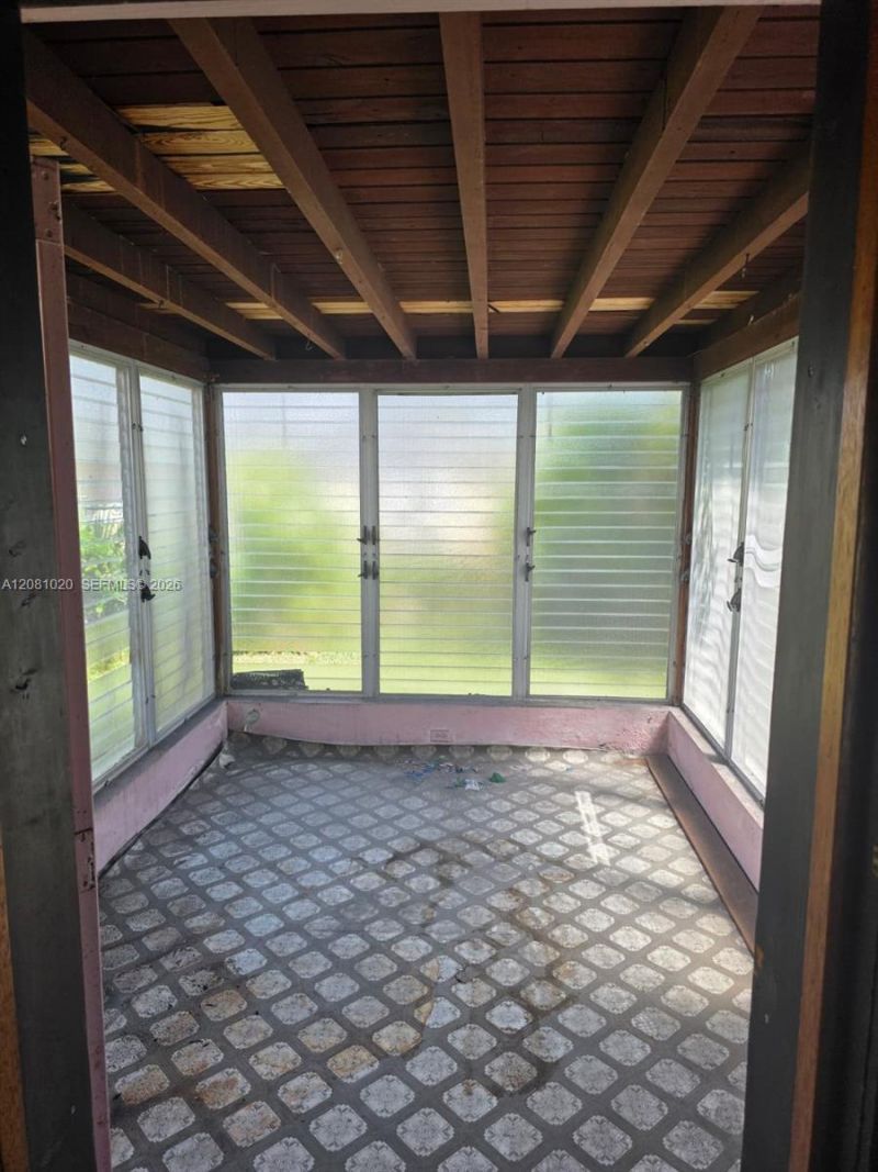 921 NE 163rd St, North Miami Beach, FL 33162 Photo