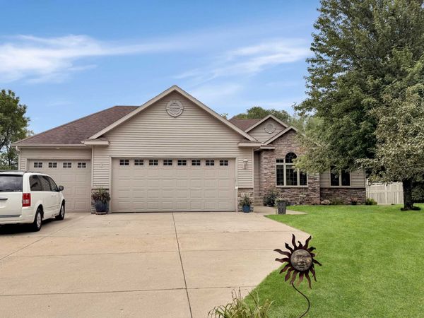 1910 Temminck Rd , Saint Cloud, MN 56301