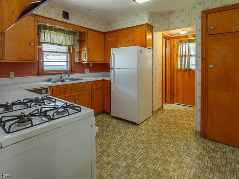1553 Onondago Avenue, Akron, OH 44305 Photo 6