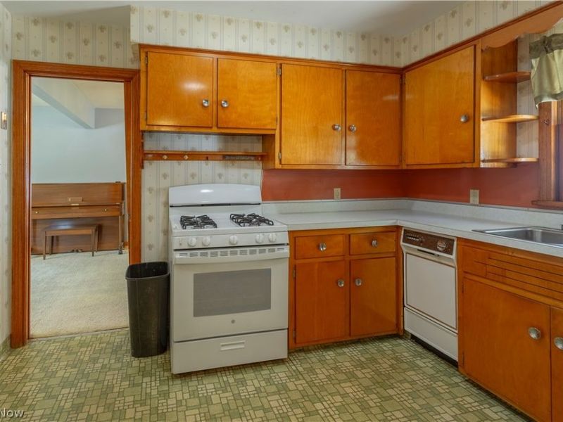 1553 Onondago Avenue, Akron, OH 44305 Photo 8