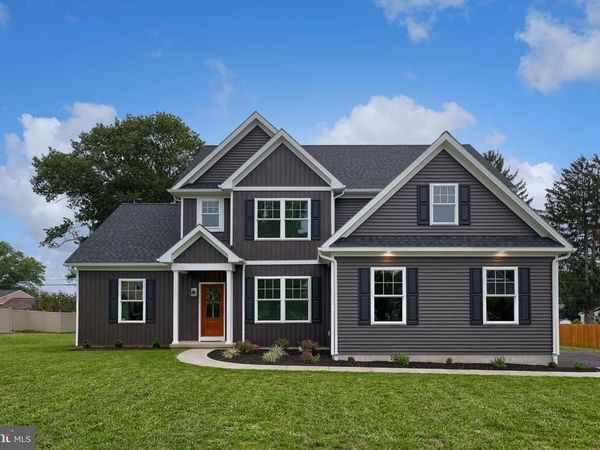 516 WOODCREST AVENUE, LITITZ, PA 17543